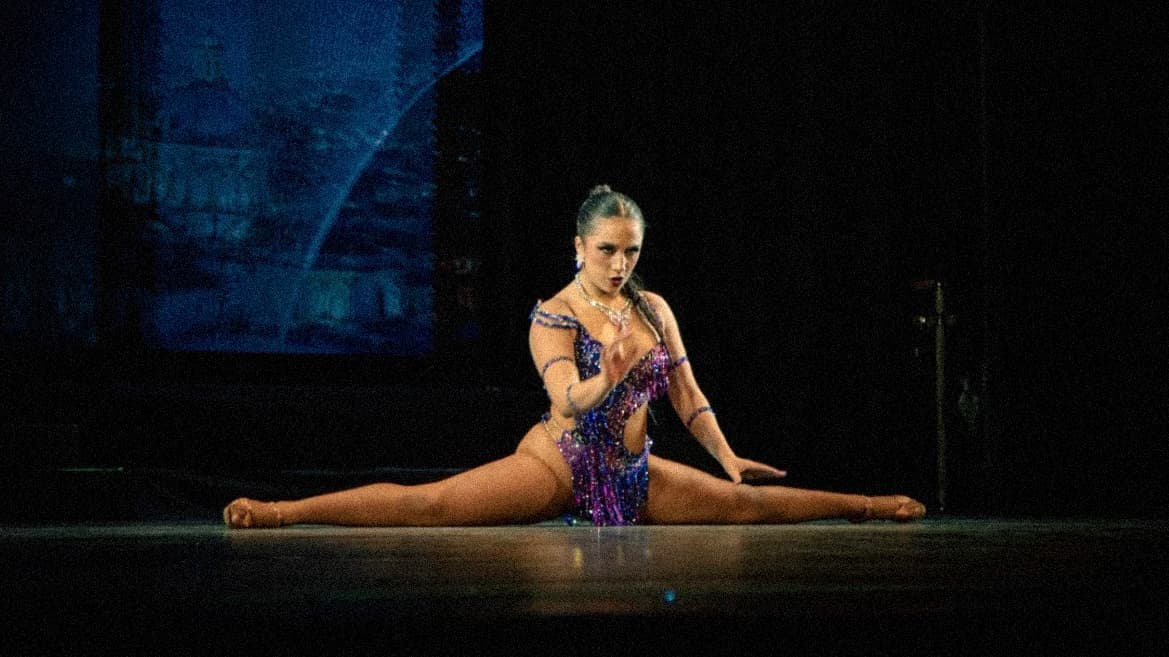 Bailarines en presentación